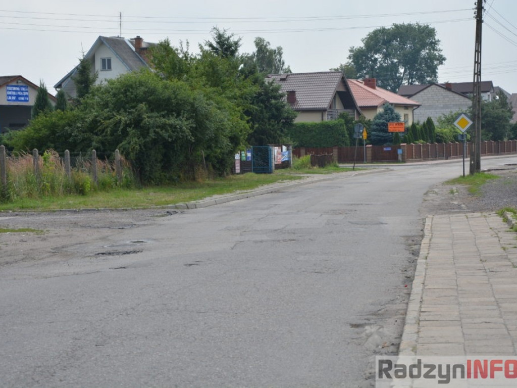 Targ dziurami stoi, czyli plac i ul. Targowa