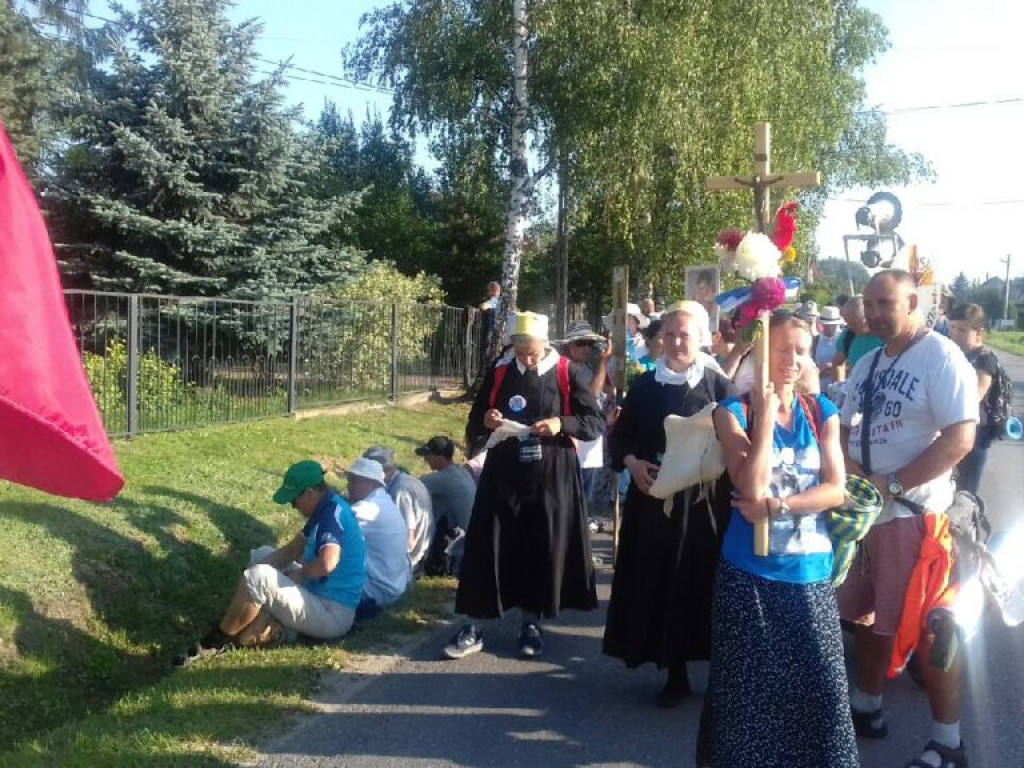 Z modlitwą i śpiewem na ustach, dzień VIII