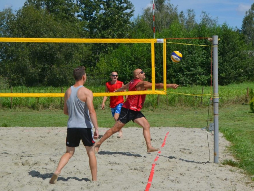 W Paszkach rządziła plażówka