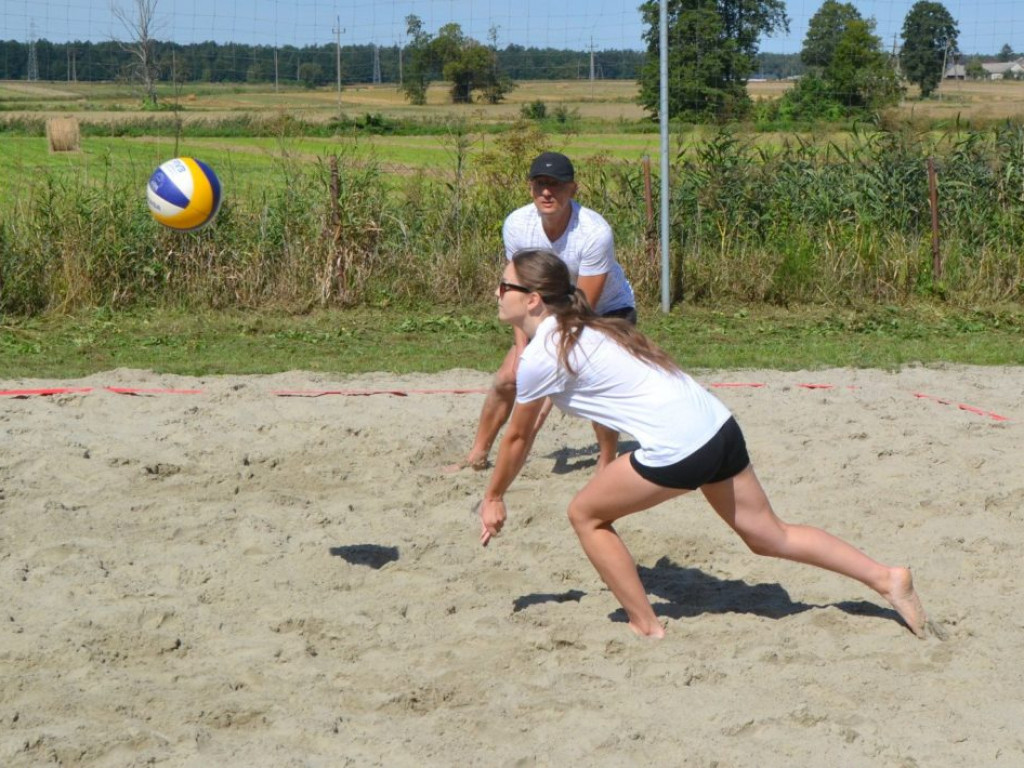 W Paszkach rządziła plażówka