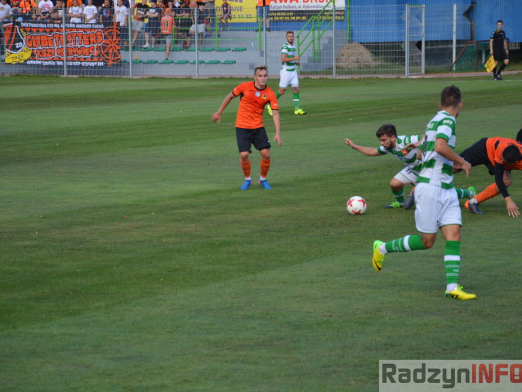 Bez hymnu, bez bramek