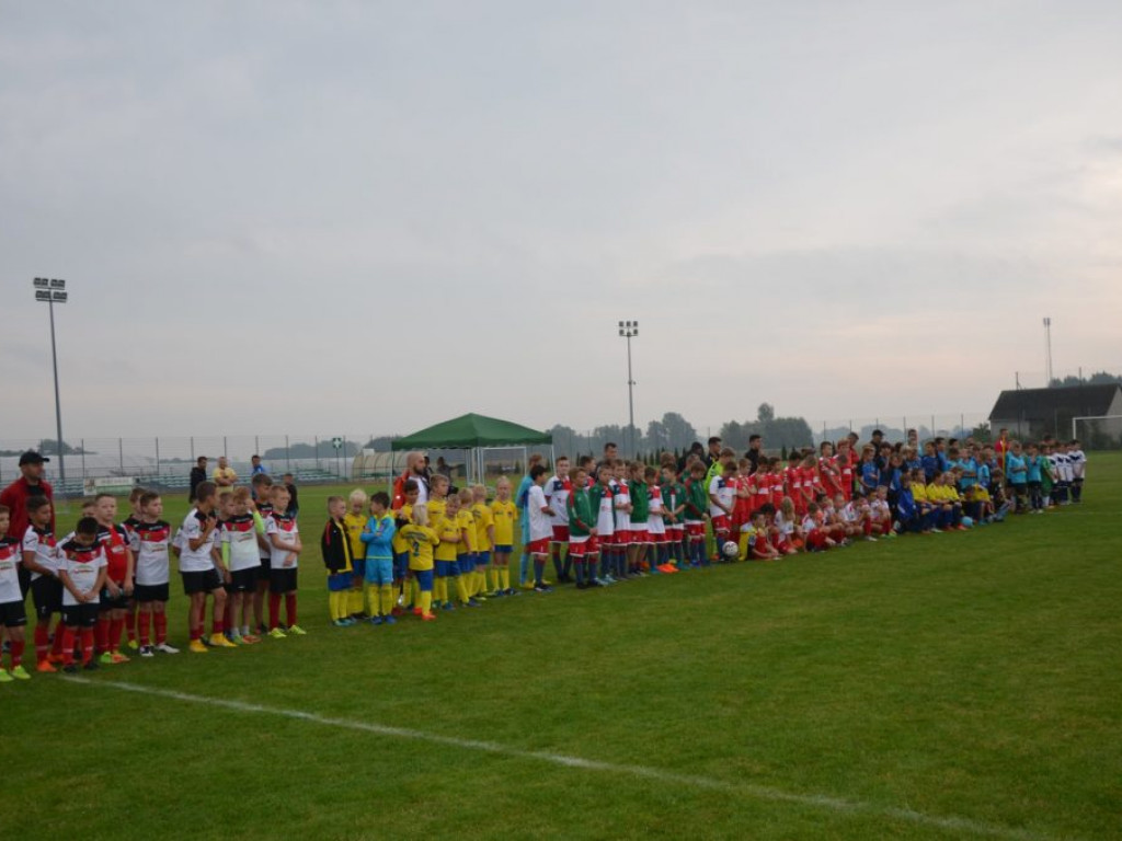 Pożegnali wakacje Międzypowiatowym turniejem piłkarskim