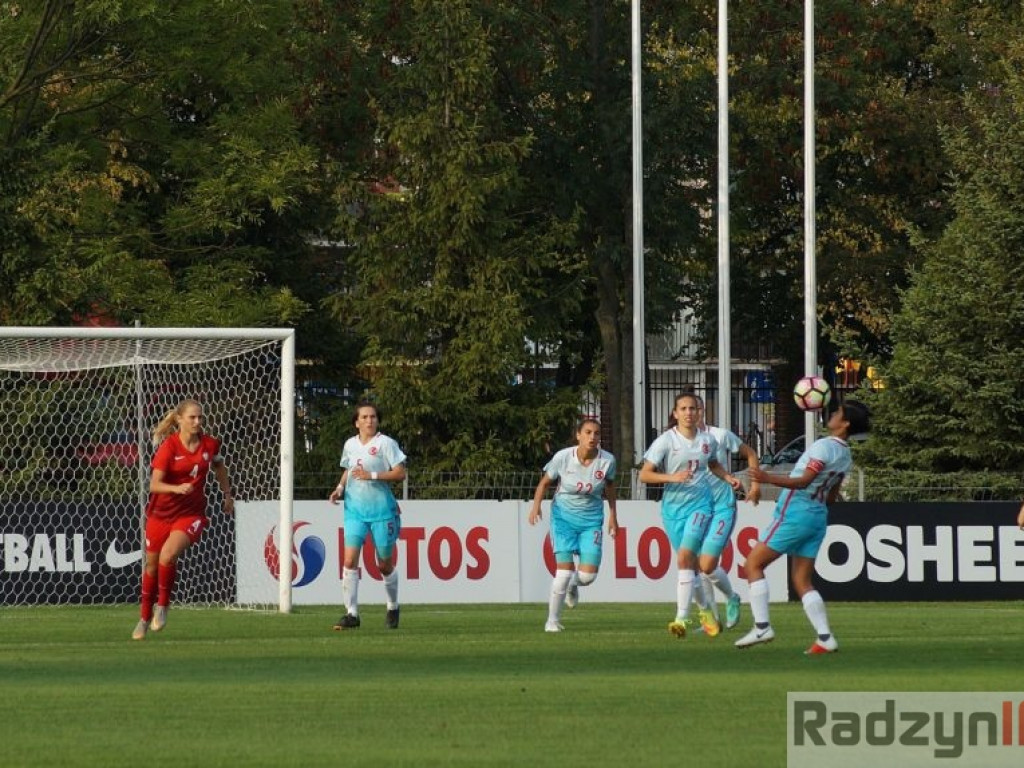 Polki potrafią kopać