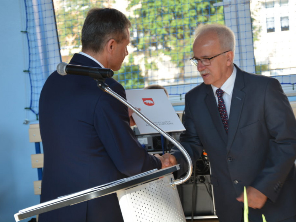 W nowy rok z nową halą - rozpoczęcie roku szkolnego w SP nr 2