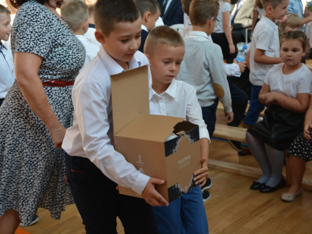 W nowy rok z nową halą - rozpoczęcie roku szkolnego w SP nr 2