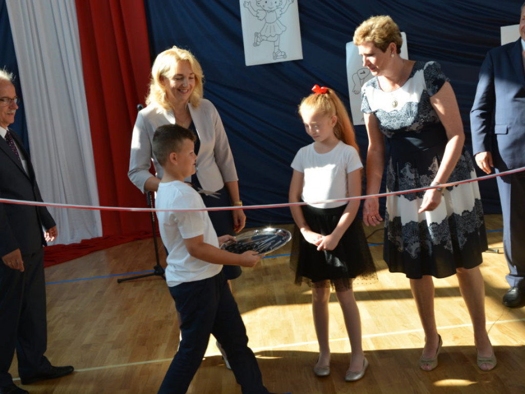 W nowy rok z nową halą - rozpoczęcie roku szkolnego w SP nr 2