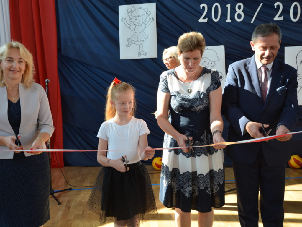 W nowy rok z nową halą - rozpoczęcie roku szkolnego w SP nr 2