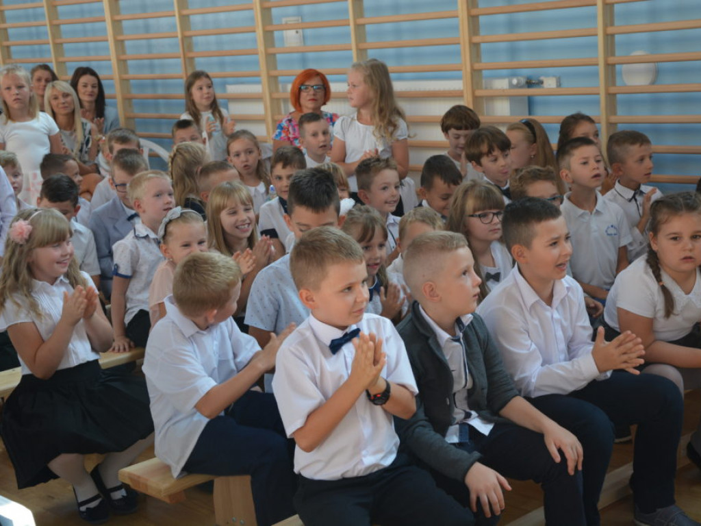 W nowy rok z nową halą - rozpoczęcie roku szkolnego w SP nr 2