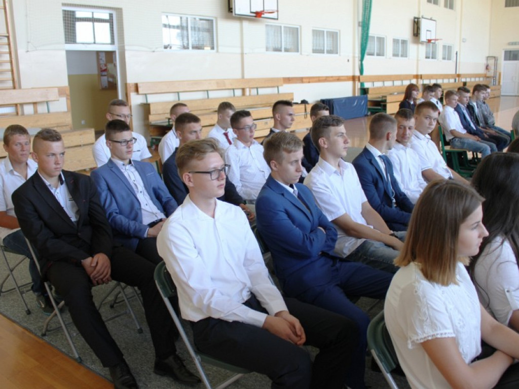 Rozpoczęcie roku szkolnego w ZSR w Woli Osowińskiej