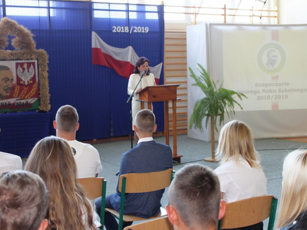 Rozpoczęcie roku szkolnego w ZSR w Woli Osowińskiej