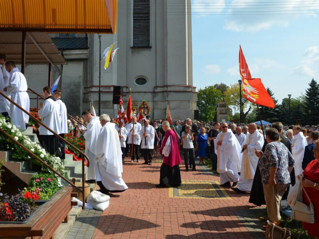 Dożynki diecezjalne w Woli Gułowskiej