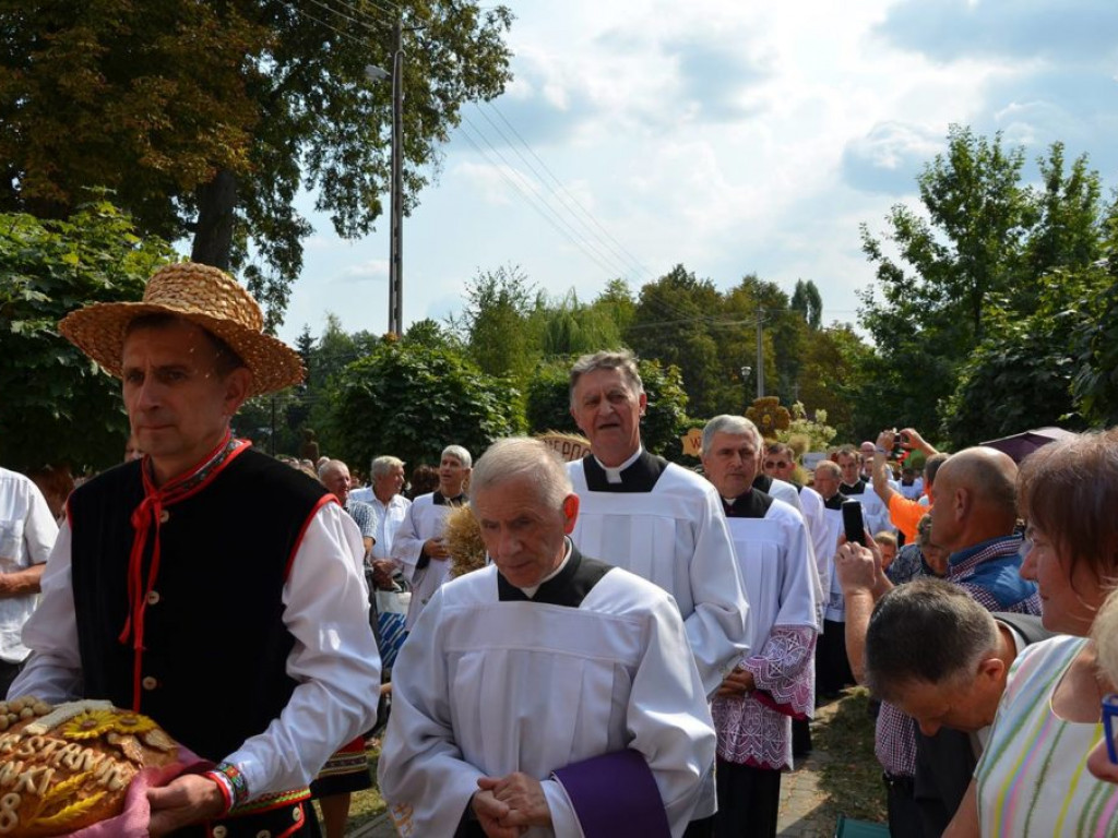 Dożynki diecezjalne w Woli Gułowskiej