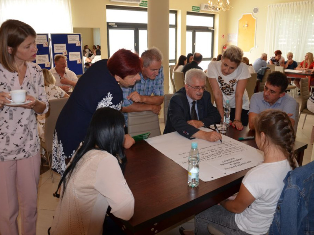Debata o stanie i przyszłości przedszkoli i szkół