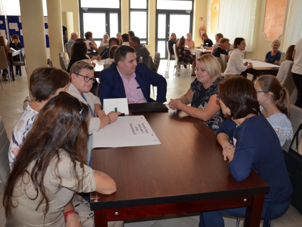 Debata o stanie i przyszłości przedszkoli i szkół