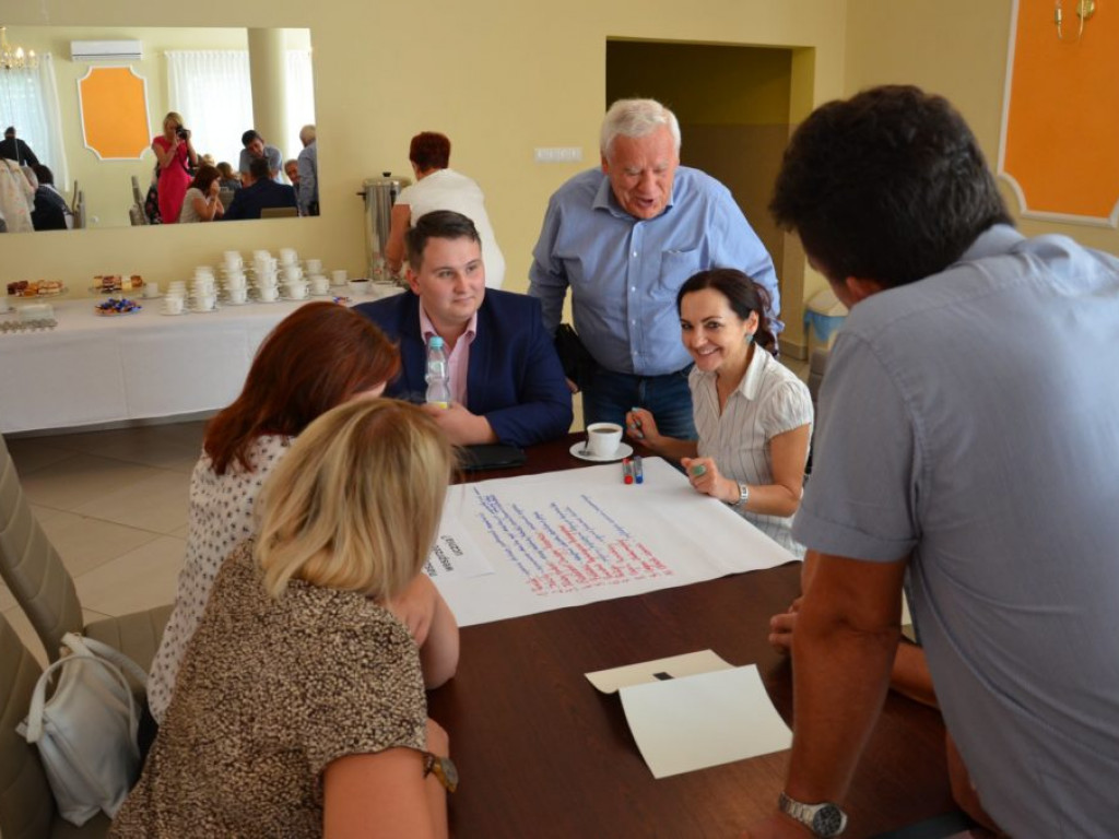 Debata o stanie i przyszłości przedszkoli i szkół