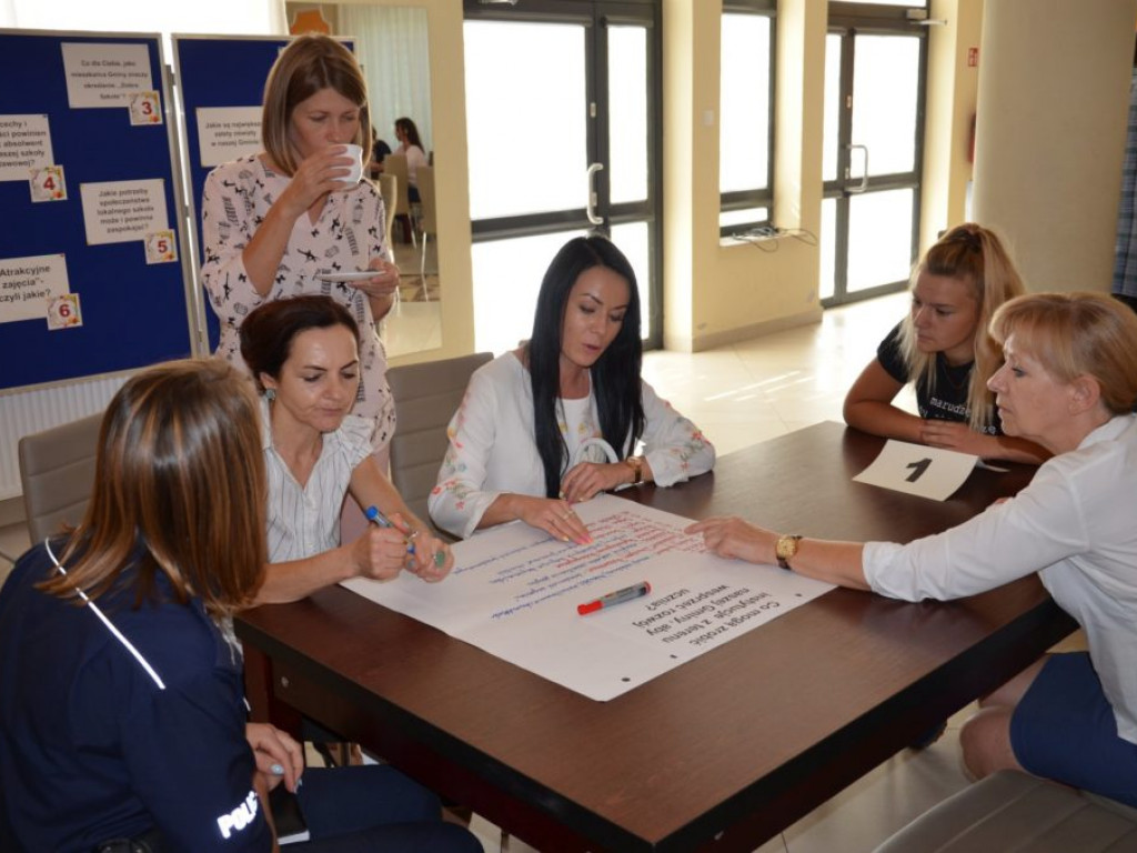 Debata o stanie i przyszłości przedszkoli i szkół