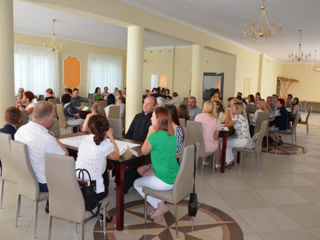 Debata o stanie i przyszłości przedszkoli i szkół