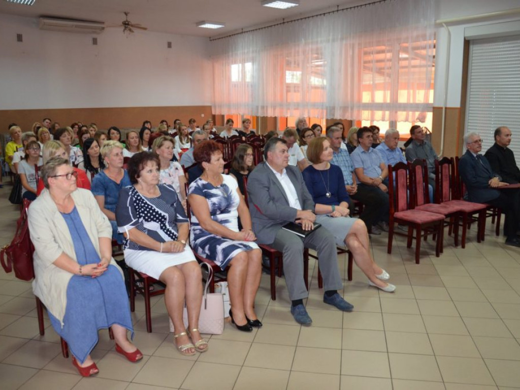 Debata o stanie i przyszłości przedszkoli i szkół