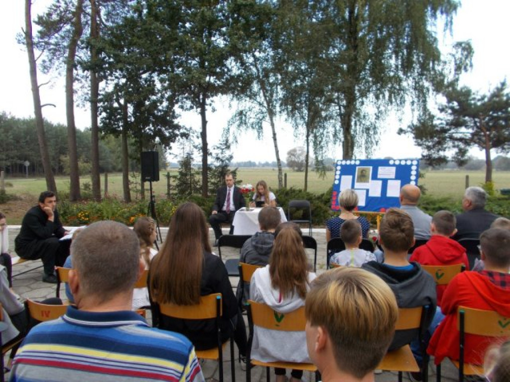 Narodowe Czytanie w Ostrówkach
