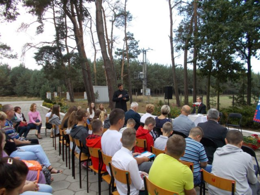 Narodowe Czytanie w Ostrówkach