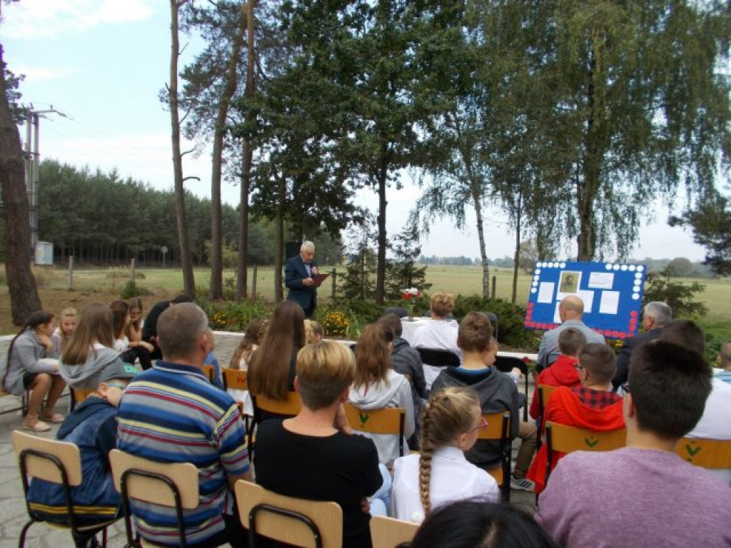 Narodowe Czytanie w Ostrówkach