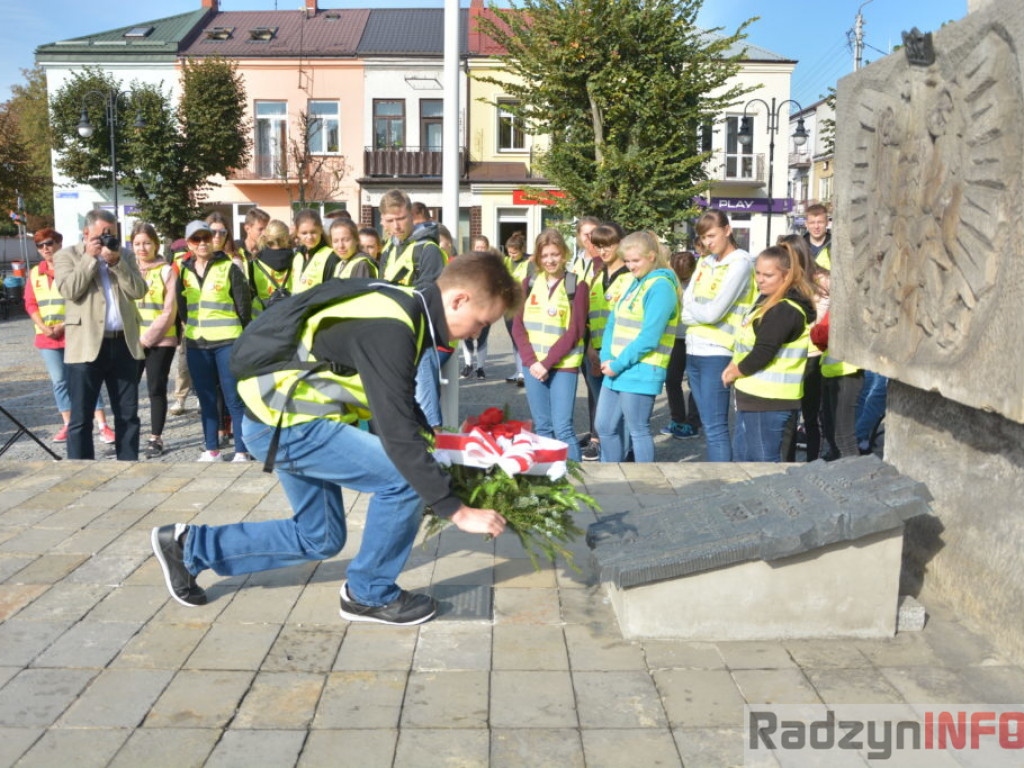 Wyruszył Młodzieżowy Rajd Rowerowy Szlakiem Miejsc Pamięci