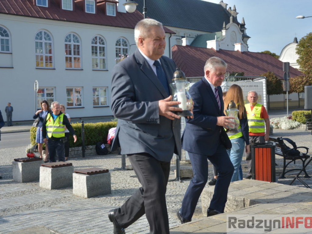 Wyruszył Młodzieżowy Rajd Rowerowy Szlakiem Miejsc Pamięci