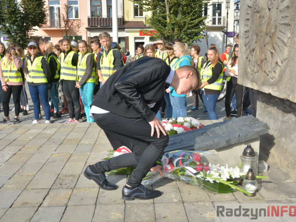 Wyruszył Młodzieżowy Rajd Rowerowy Szlakiem Miejsc Pamięci
