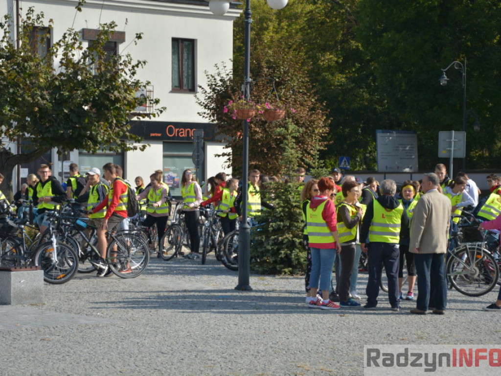 Wyruszył Młodzieżowy Rajd Rowerowy Szlakiem Miejsc Pamięci