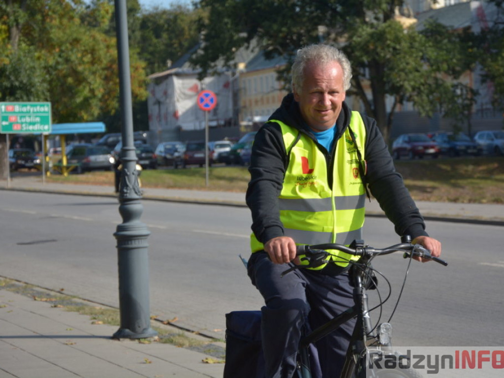 Wyruszył Młodzieżowy Rajd Rowerowy Szlakiem Miejsc Pamięci