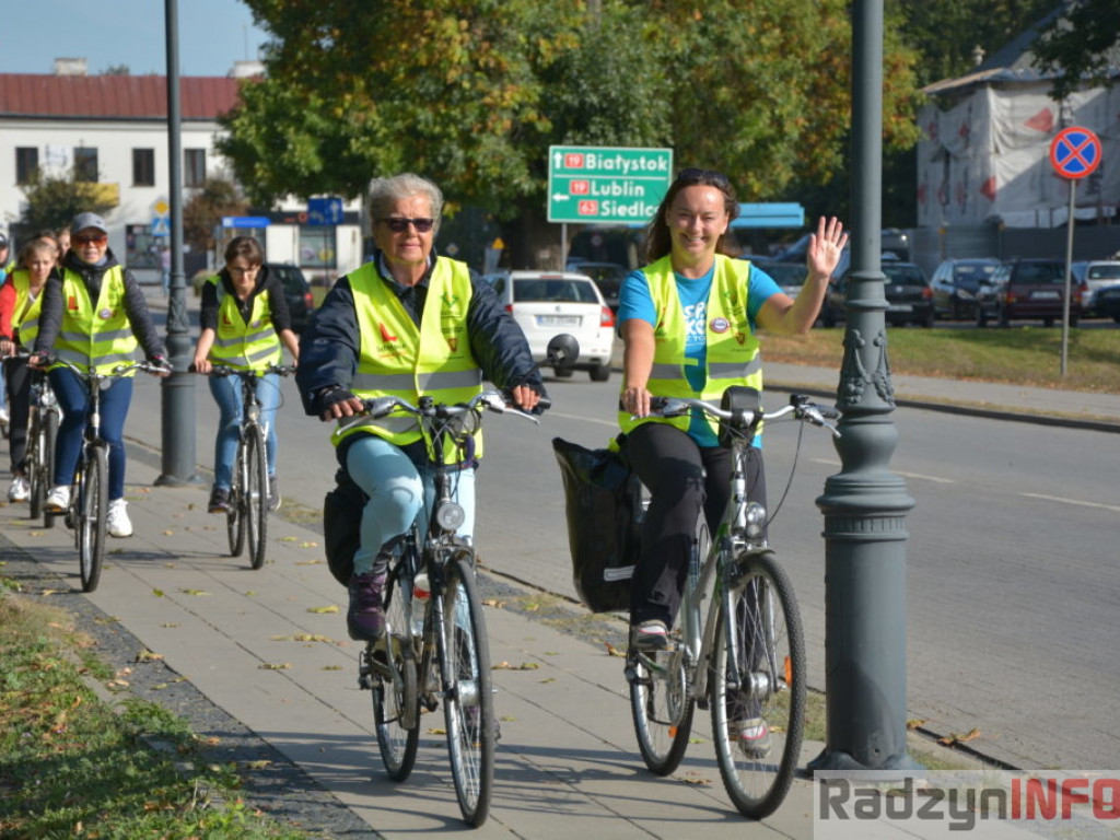 Wyruszył Młodzieżowy Rajd Rowerowy Szlakiem Miejsc Pamięci