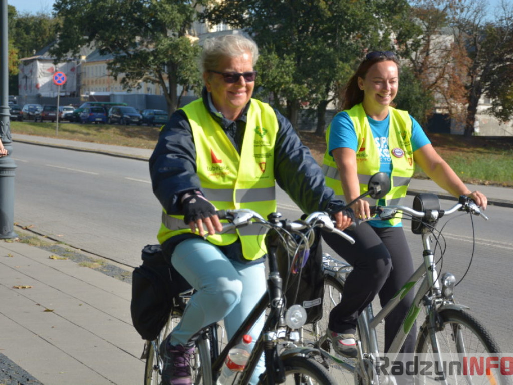 Wyruszył Młodzieżowy Rajd Rowerowy Szlakiem Miejsc Pamięci