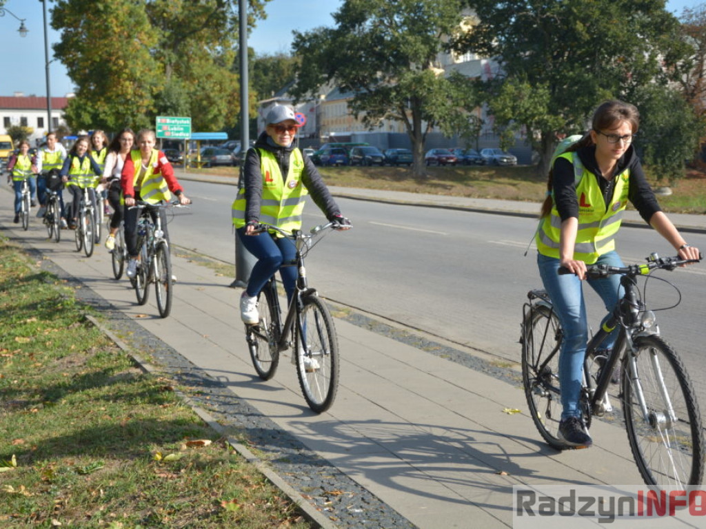 Wyruszył Młodzieżowy Rajd Rowerowy Szlakiem Miejsc Pamięci