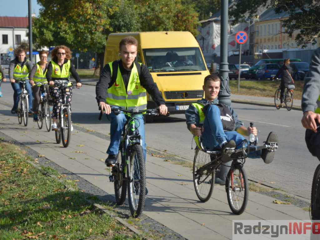 Wyruszył Młodzieżowy Rajd Rowerowy Szlakiem Miejsc Pamięci