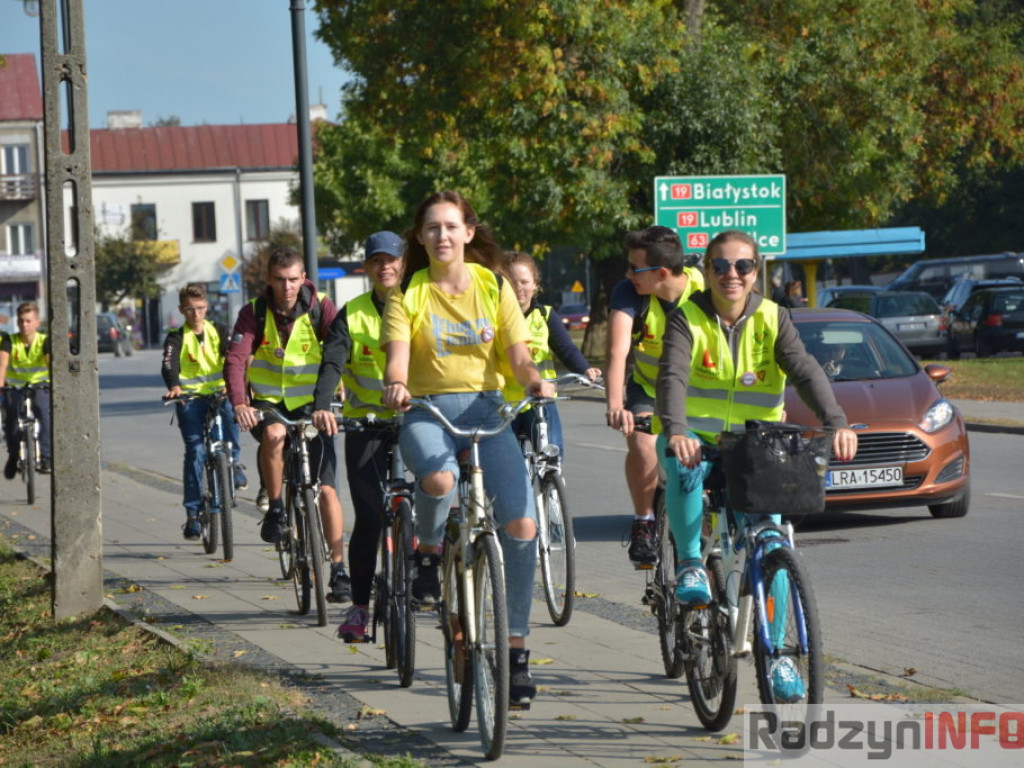 Wyruszył Młodzieżowy Rajd Rowerowy Szlakiem Miejsc Pamięci
