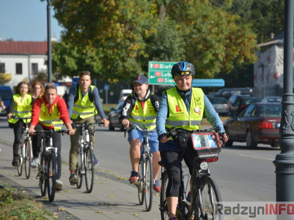 Wyruszył Młodzieżowy Rajd Rowerowy Szlakiem Miejsc Pamięci