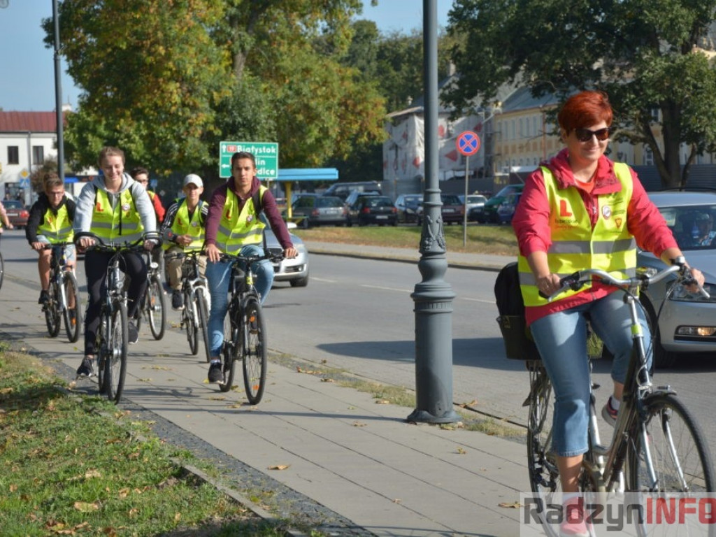 Wyruszył Młodzieżowy Rajd Rowerowy Szlakiem Miejsc Pamięci