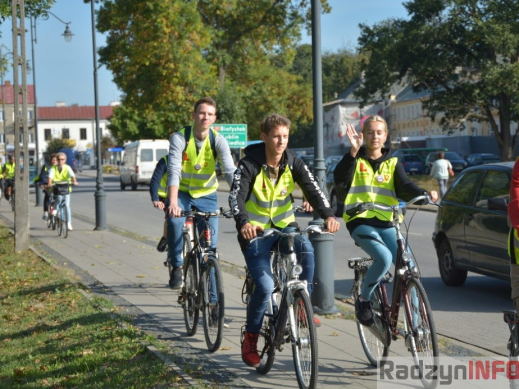 Wyruszył Młodzieżowy Rajd Rowerowy Szlakiem Miejsc Pamięci