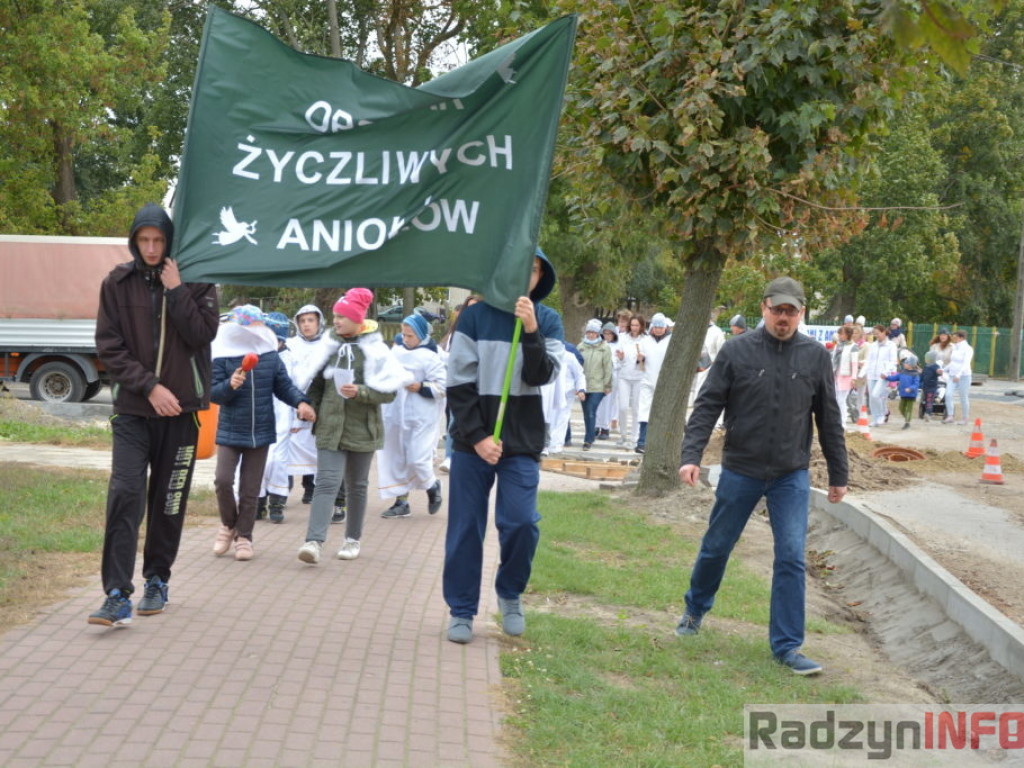 Życzliwe Anioły z SOSW przeszły ulicami miasta