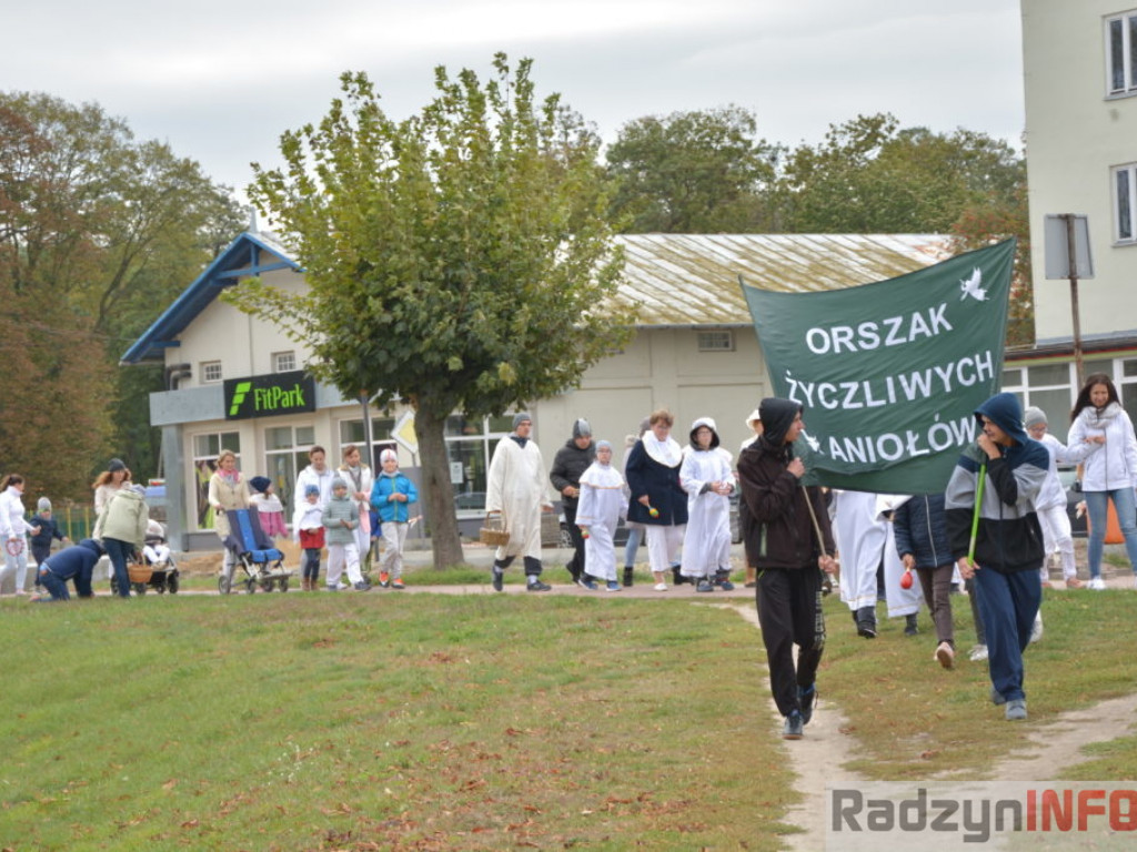 Życzliwe Anioły z SOSW przeszły ulicami miasta