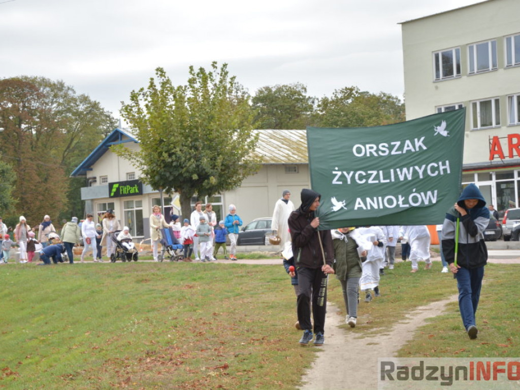 Życzliwe Anioły z SOSW przeszły ulicami miasta
