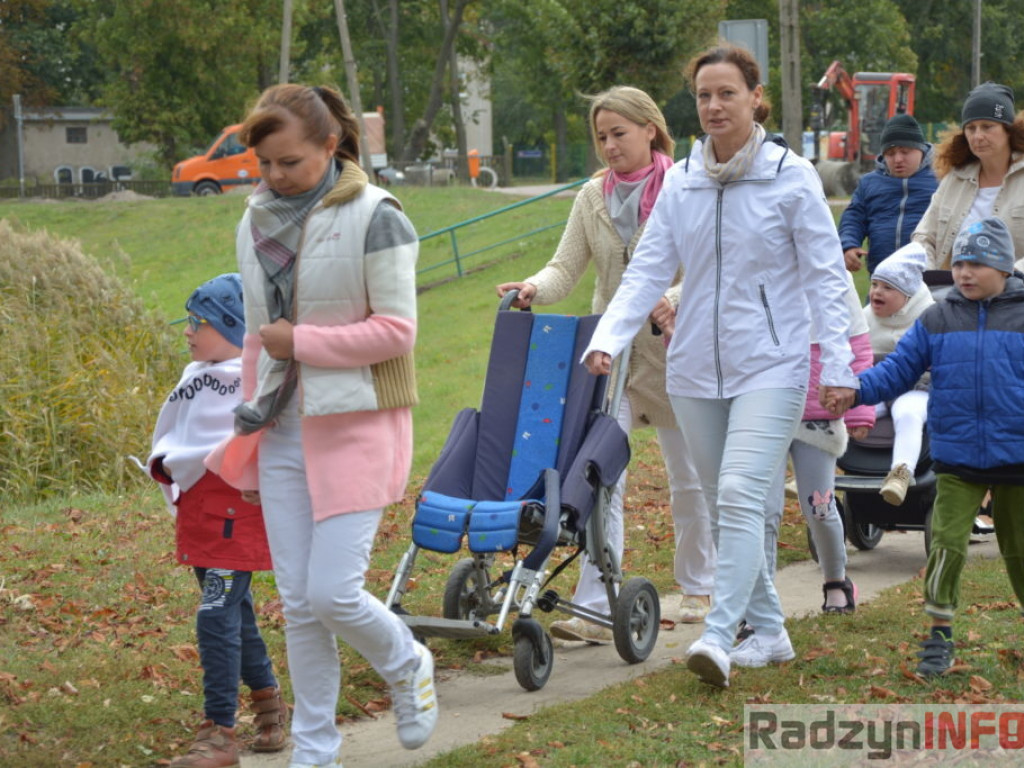 Życzliwe Anioły z SOSW przeszły ulicami miasta