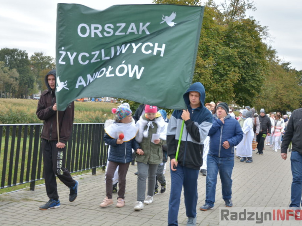Życzliwe Anioły z SOSW przeszły ulicami miasta