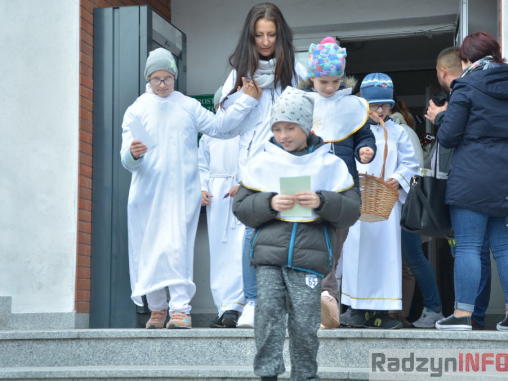 Życzliwe Anioły z SOSW przeszły ulicami miasta