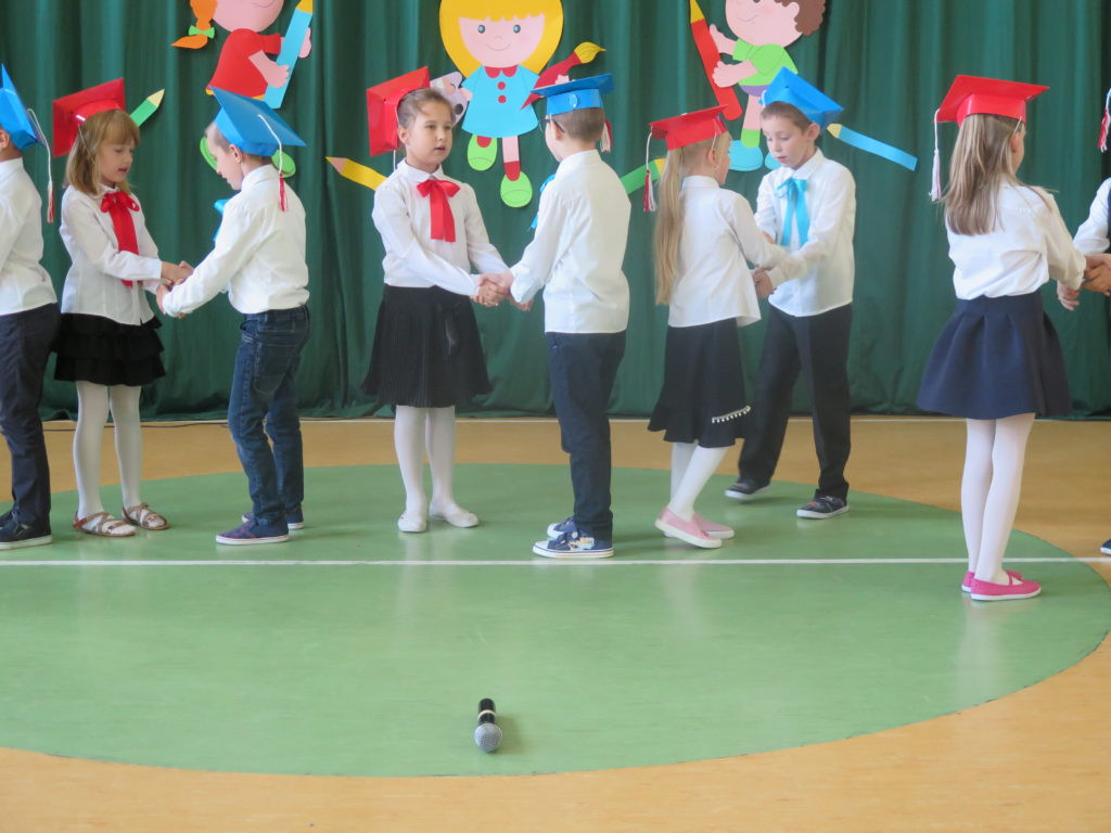 Witaj nam szkoło, przyjmij nas radośnie i wesoło!