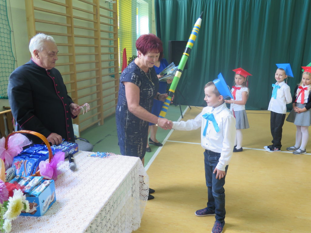 Witaj nam szkoło, przyjmij nas radośnie i wesoło!