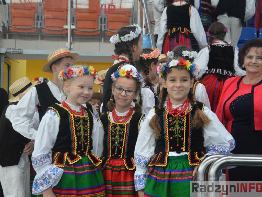 Na ludowo i  sportowo, czyli olimpijczycy górą!