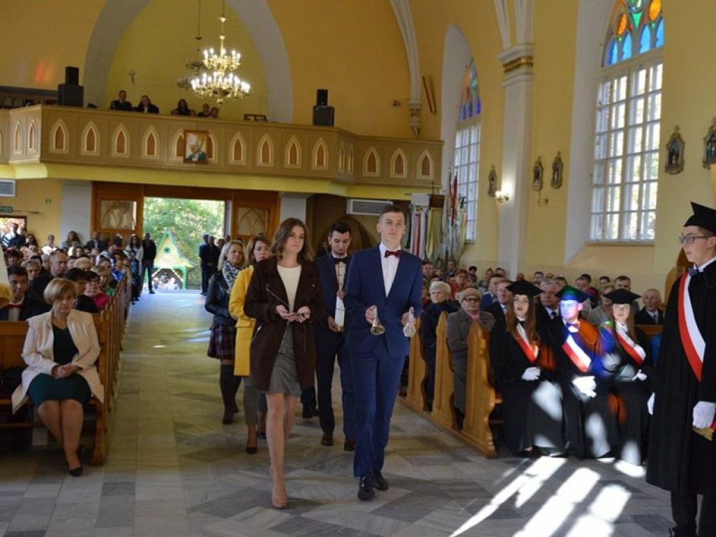 Święto Technikum im. Witosa w Woli Osowińskiej