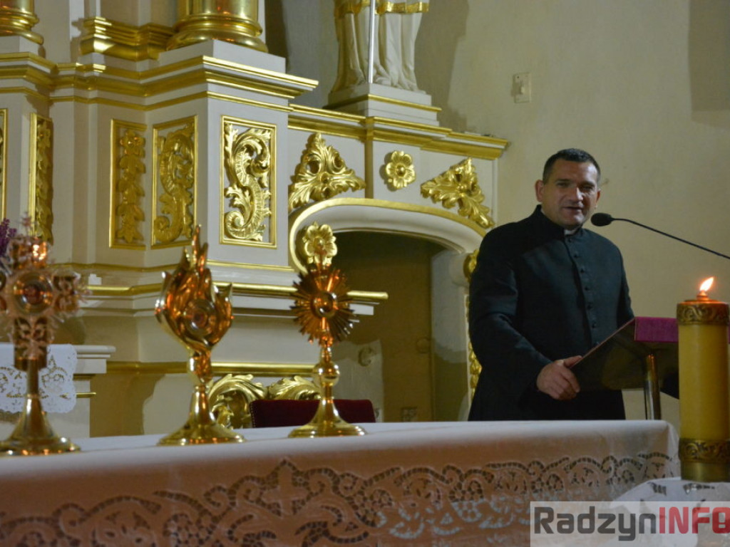 Piękni Jego Światłem, czyli Wieczór Świętych