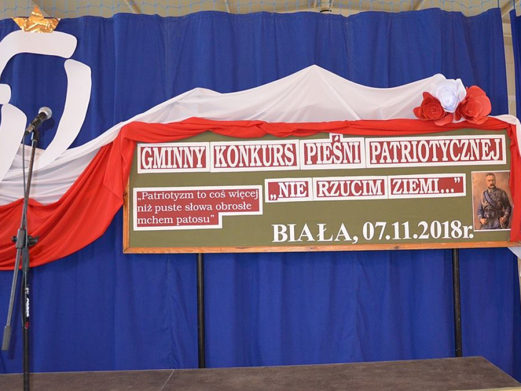 Koncert Pieśni Patriotycznych w Zespole Szkół w Białej